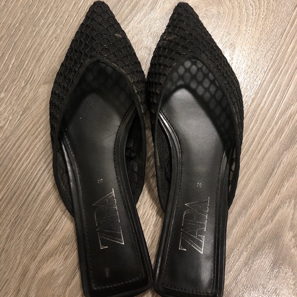 Zara Black Flat Shoes Size 38 - Slippers - Picture 2 of 6